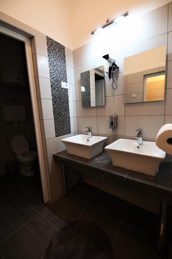 Hostel Fine Beograd Eksteriør billede