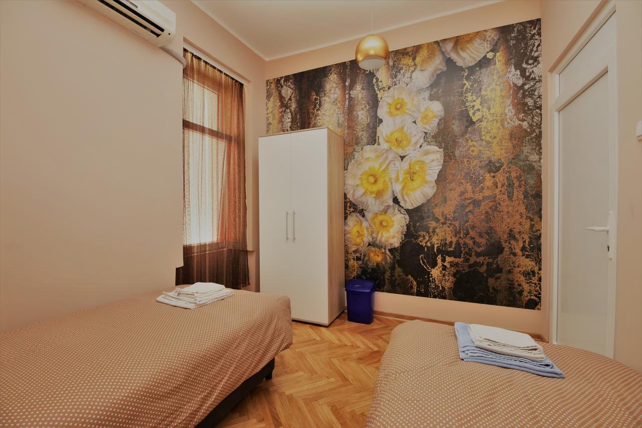 Hostel Fine Beograd Eksteriør billede
