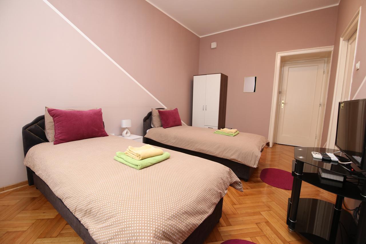Hostel Fine Beograd Eksteriør billede
