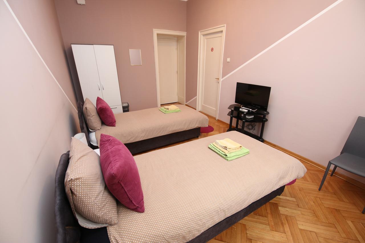 Hostel Fine Beograd Eksteriør billede